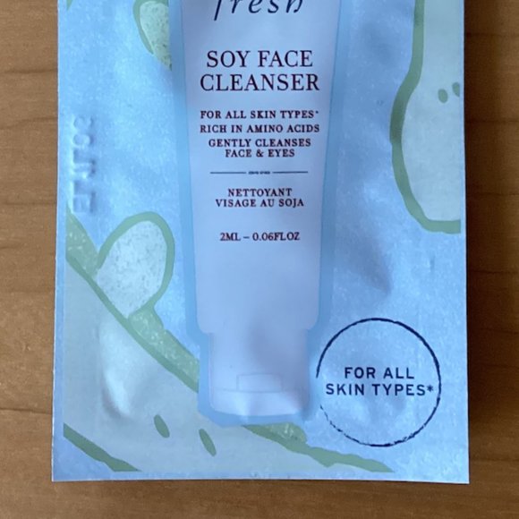 2ml Fresh Soy Face Cleanser for All Skin Types - Picture 2 of 6
